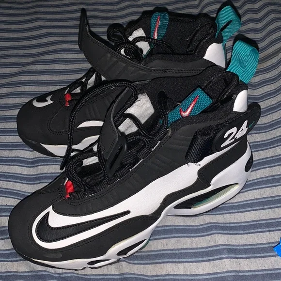 Nike Air Griffey Max 1 White Gold Black Sneakers worn once Air Griffey Max 1 White/Metallic Gold-Black Mens Size 8.5 | eBay main image 4
